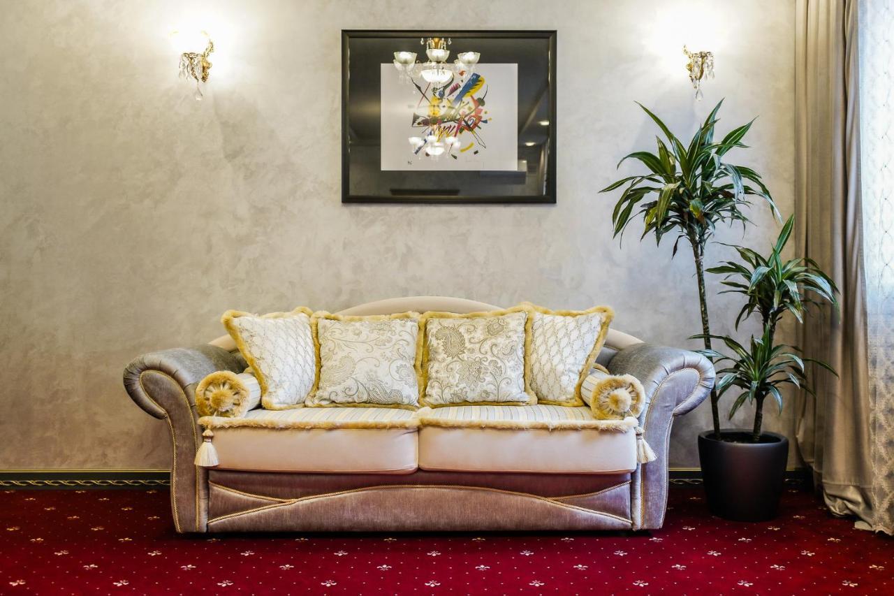 Imperial Palace Hotel Minsk Extérieur photo